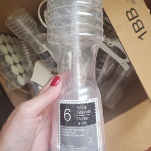 7 packs of these plastic wine glasses